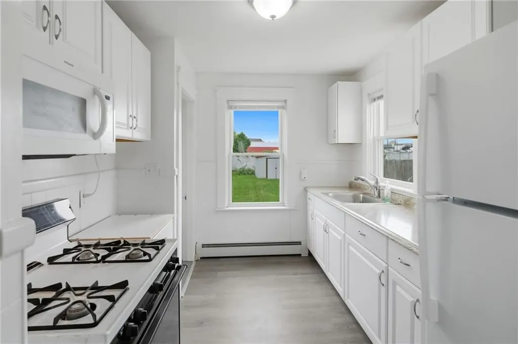 47 Goldsmith Avenue East Providence RI 02914