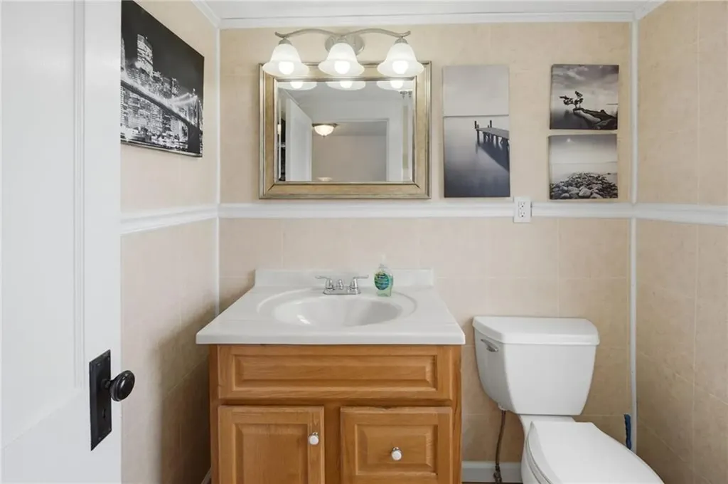 47 Goldsmith Avenue East Providence RI 02914