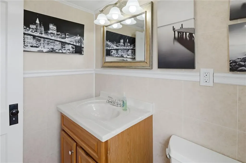 47 Goldsmith Avenue East Providence RI 02914