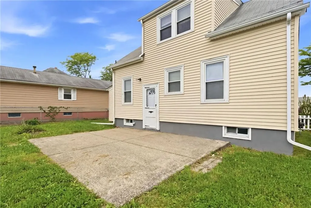47 Goldsmith Avenue East Providence RI 02914