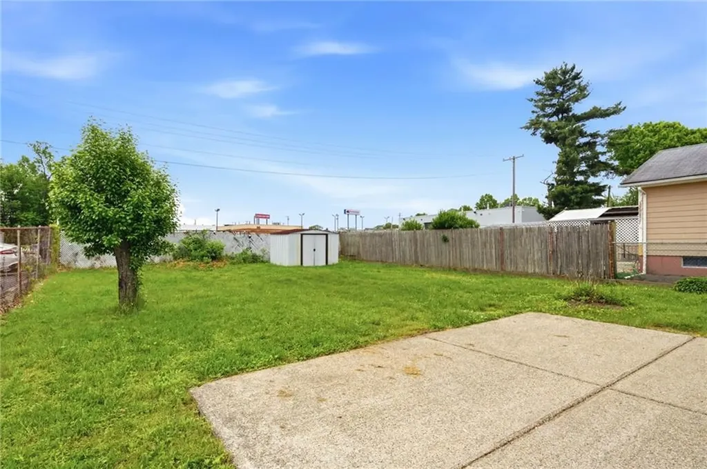47 Goldsmith Avenue East Providence RI 02914