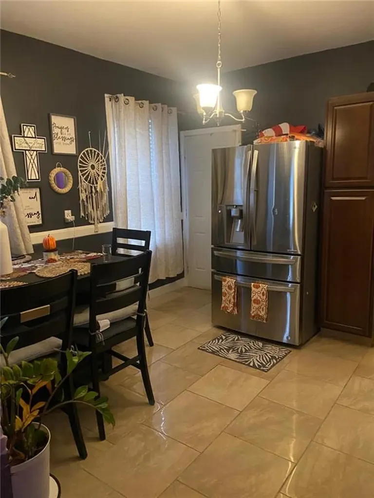 20 22 Violet Street Providence RI 02908