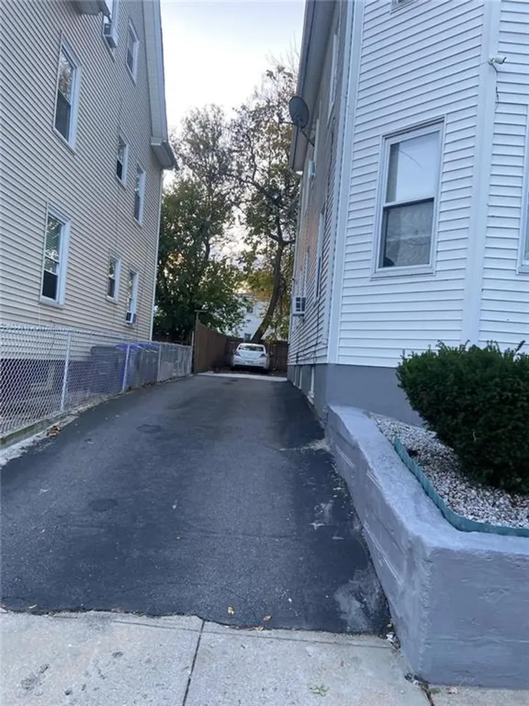 20 22 Violet Street Providence RI 02908