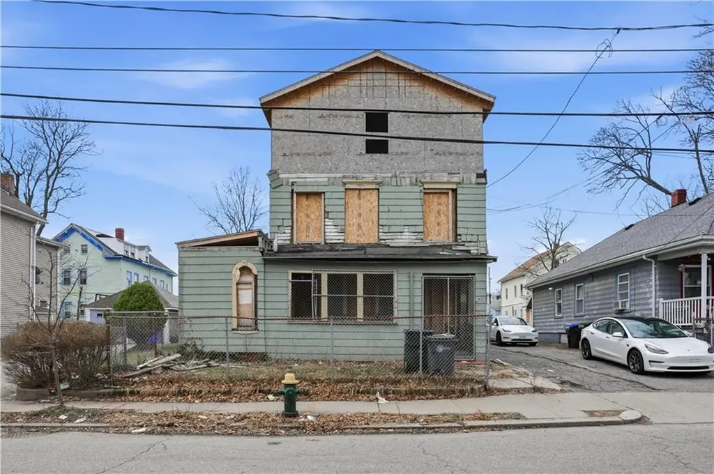 102 Superior Street Providence RI 02907