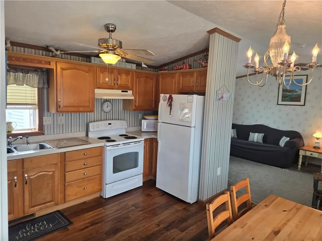 689 J Succotash Road South Kingstown RI 02879