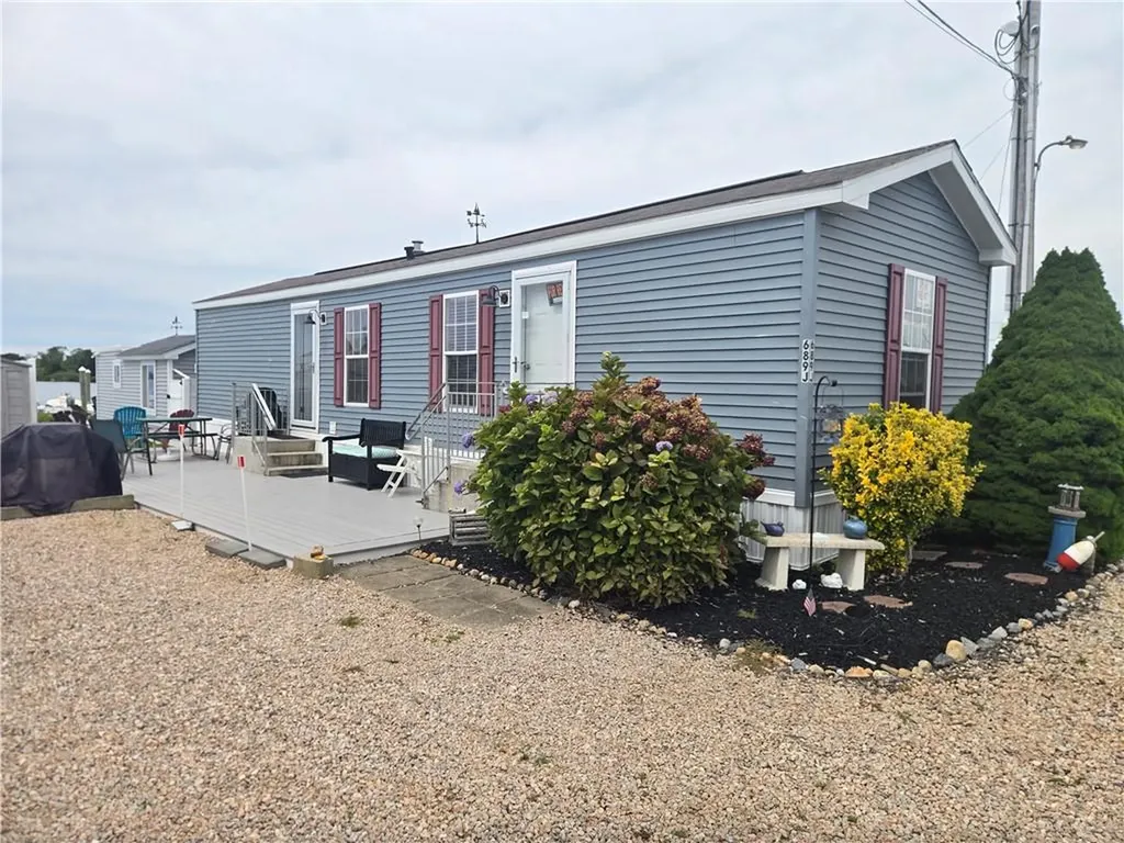 689 J Succotash Road South Kingstown RI 02879