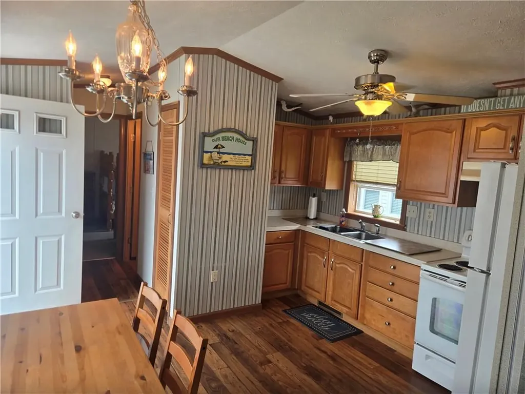 689 J Succotash Road South Kingstown RI 02879