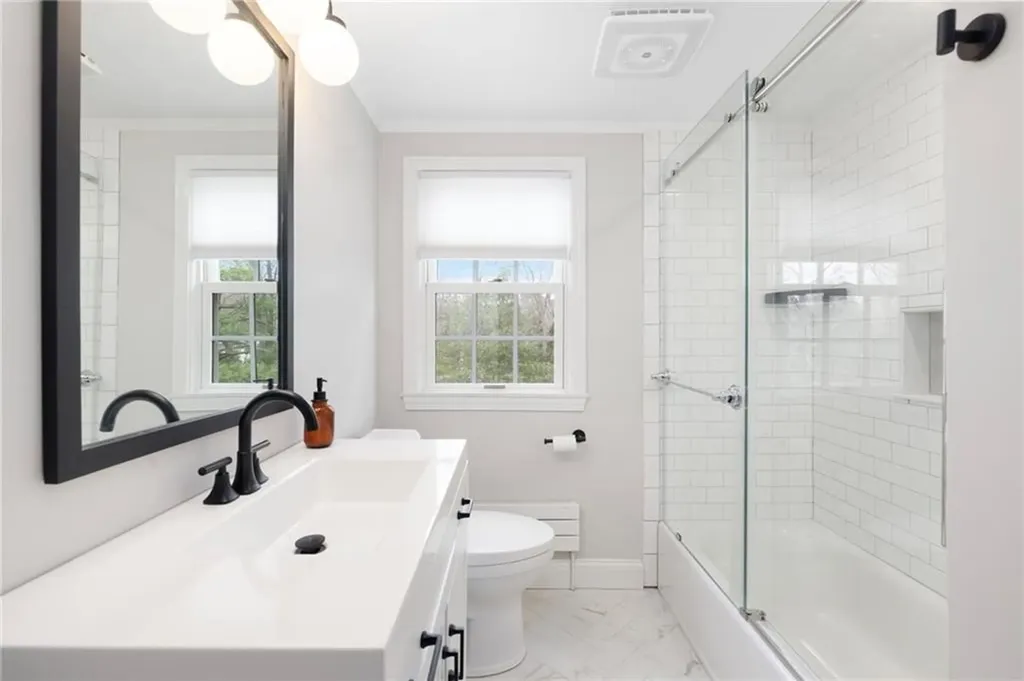 9 Lamson Road Barrington RI 02806