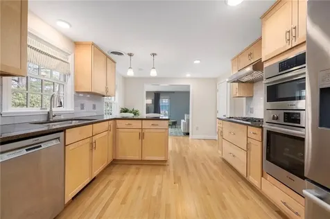 9 Lamson Road Barrington RI 02806