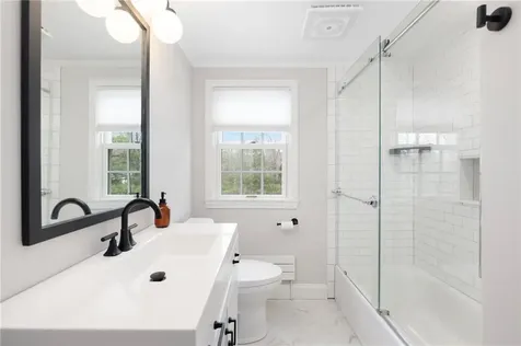 9 Lamson Road Barrington RI 02806