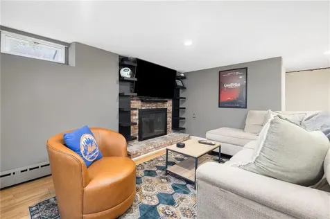 9 Lamson Road Barrington RI 02806