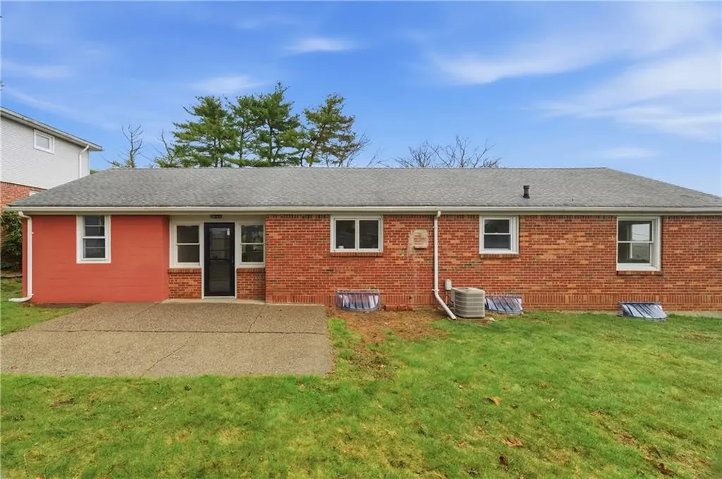 44 Valente Drive Cranston RI 02920