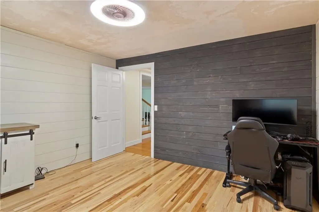 1785 Division Road East Greenwich RI 02818