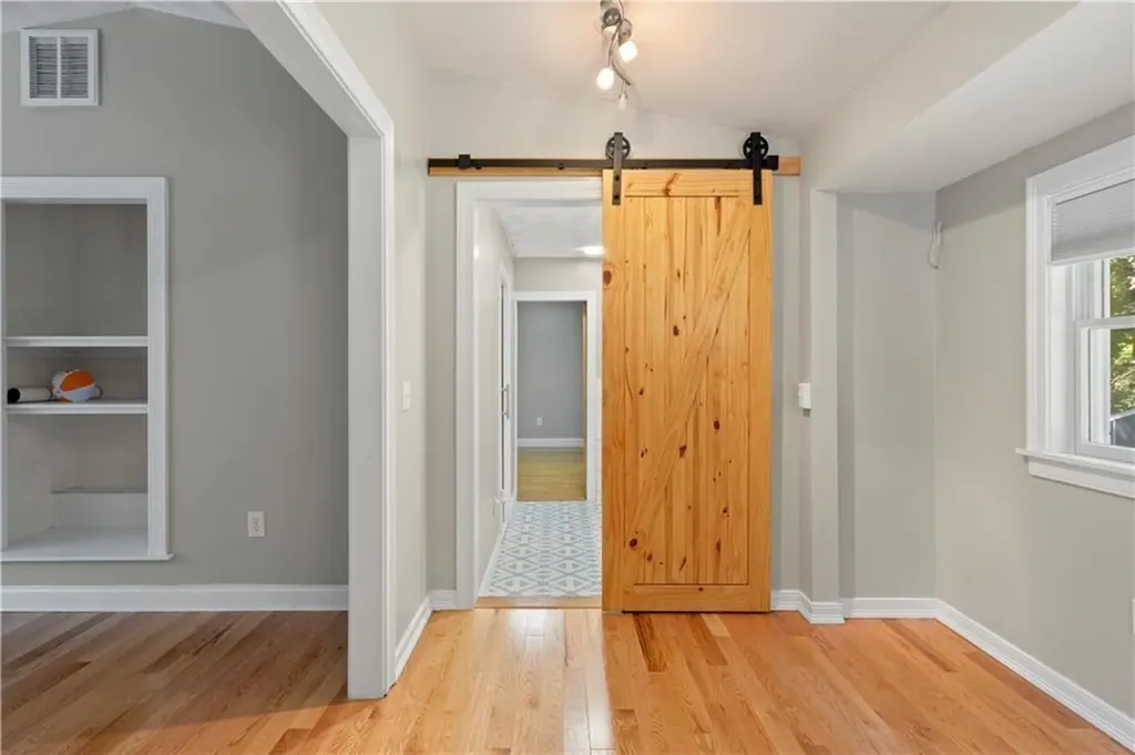 1785 Division Road East Greenwich RI 02818