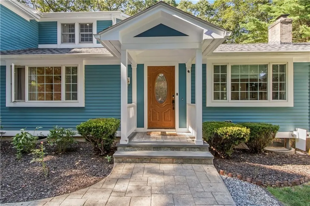 1785 Division Road East Greenwich RI 02818