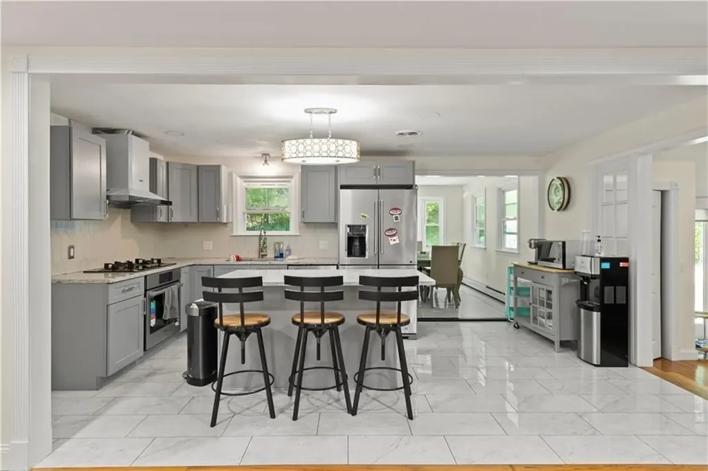 1785 Division Road East Greenwich RI 02818