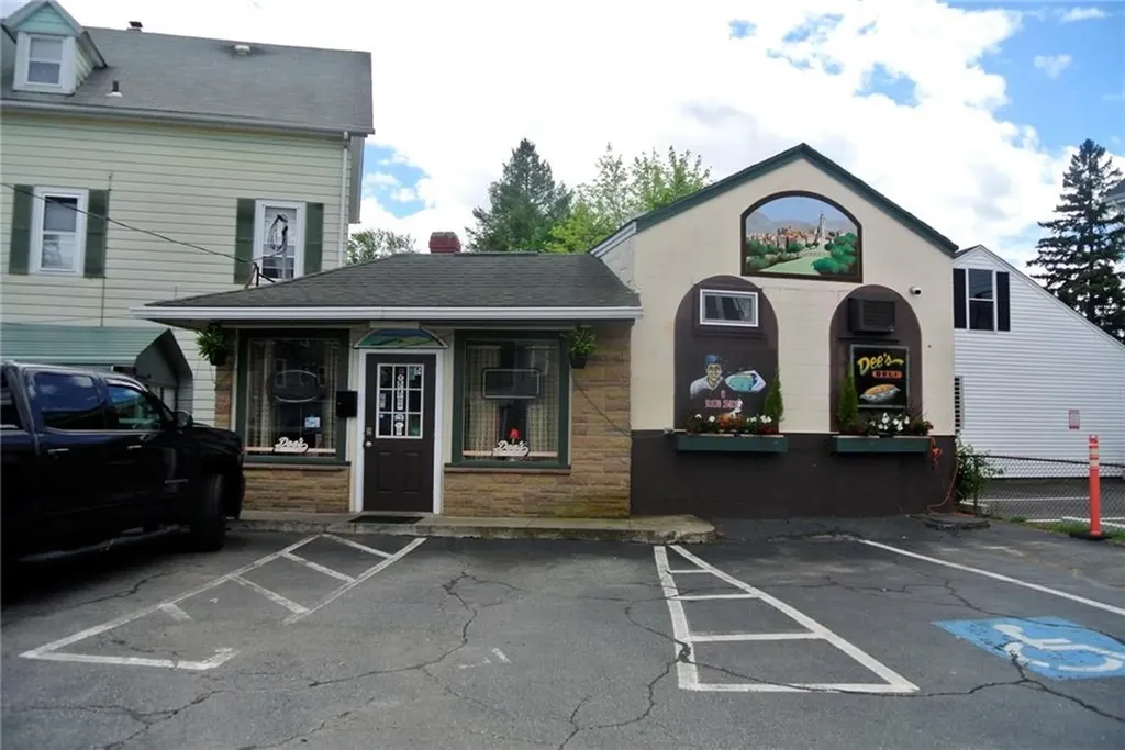 1296 Cranston Street Cranston RI 02920