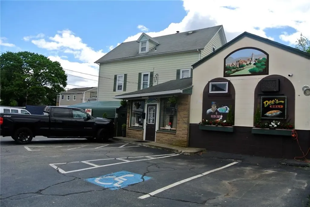 1296 Cranston Street Cranston RI 02920
