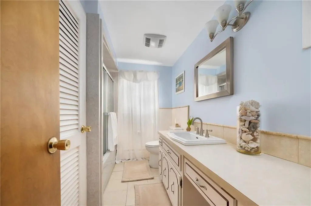 98 Gloucester Street Providence RI 02908