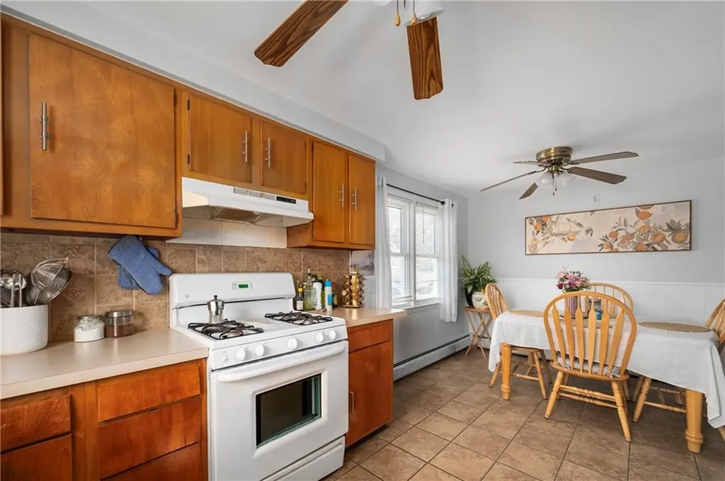 98 Gloucester Street Providence RI 02908