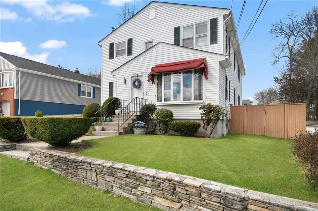 98 Gloucester Street Providence RI 02908