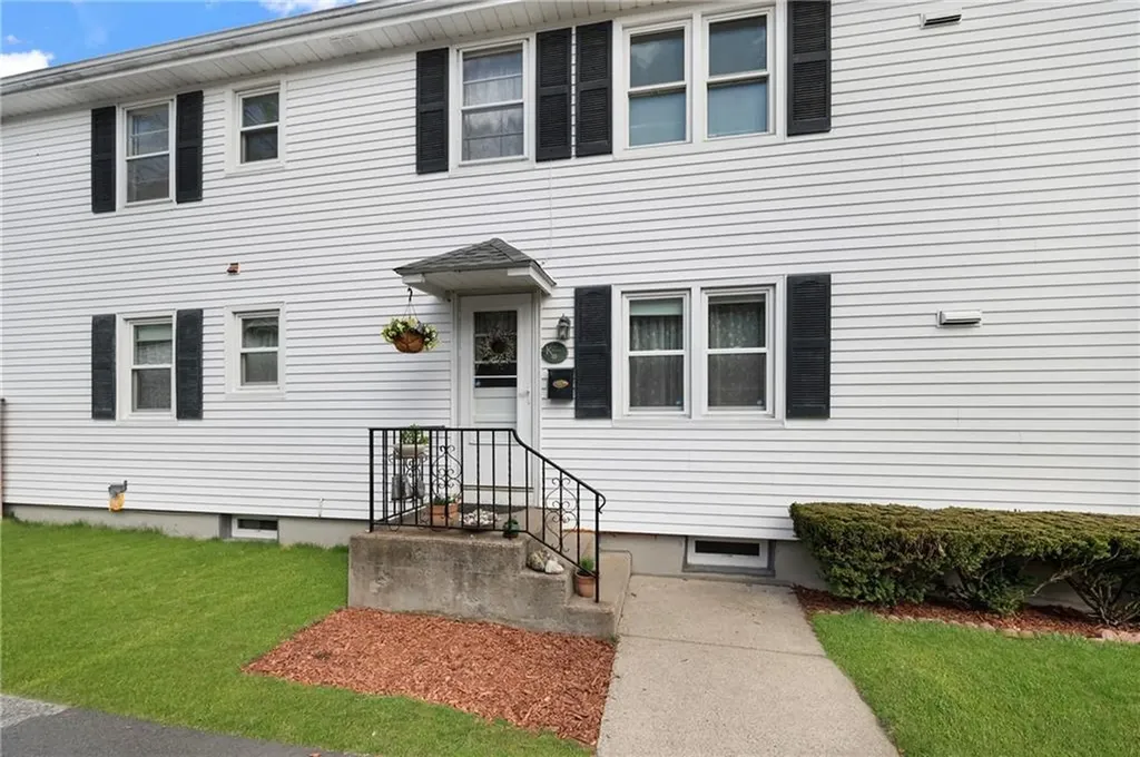 98 Gloucester Street Providence RI 02908
