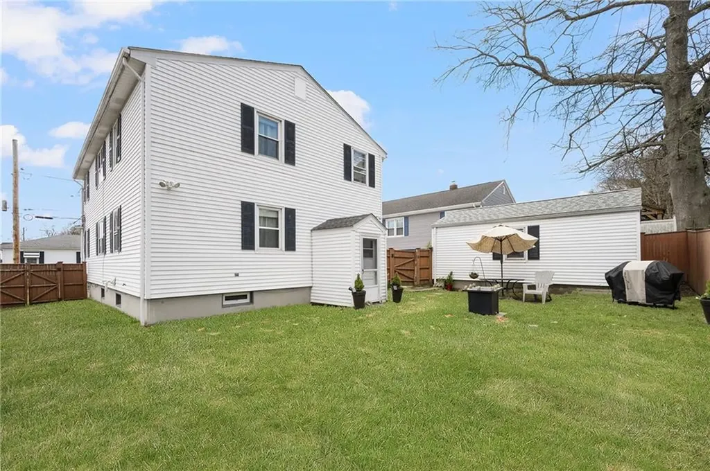 98 Gloucester Street Providence RI 02908