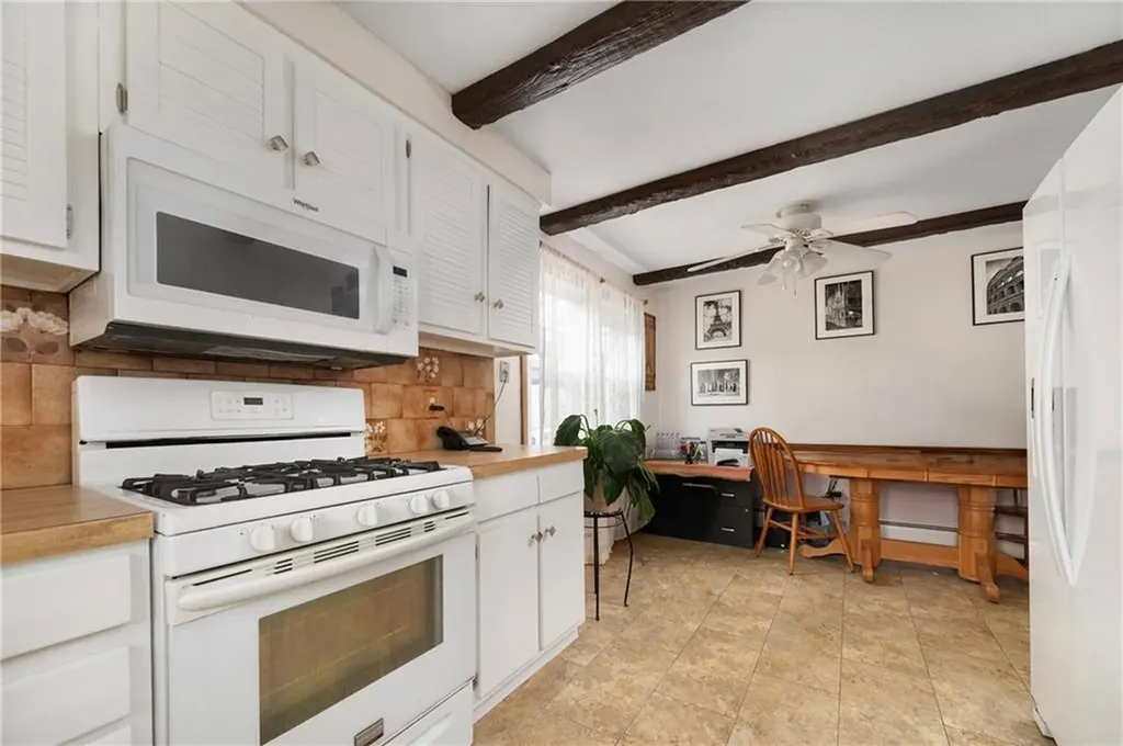 98 Gloucester Street Providence RI 02908