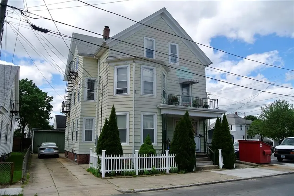 18 Standish Avenue Cranston RI 02920