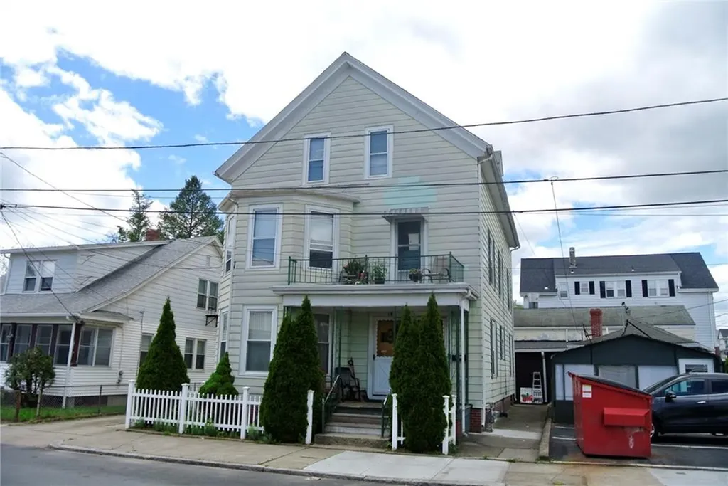18 Standish Avenue Cranston RI 02920