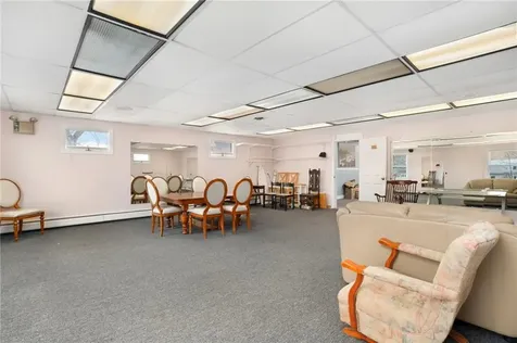 1040 Cranston Street Cranston RI 02910