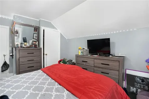 1040 Cranston Street Cranston RI 02910