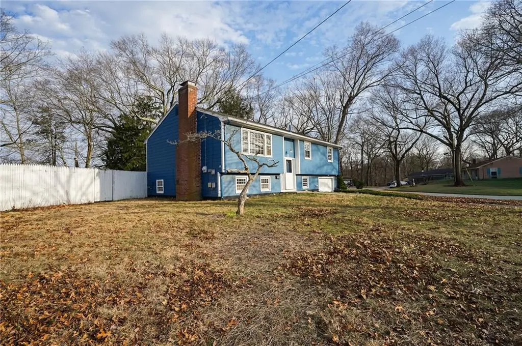 32 Stillwater Drive Warwick RI 02889