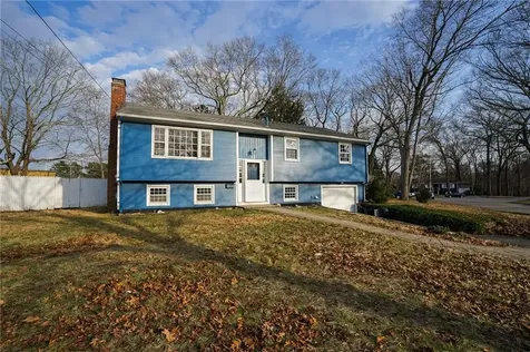 32 Stillwater Drive Warwick RI 02889