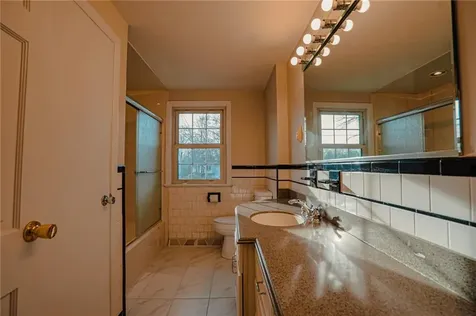 32 Stillwater Drive Warwick RI 02889