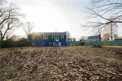 32 Stillwater Drive Warwick RI 02889