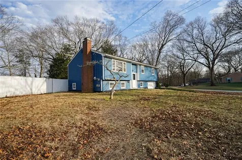 32 Stillwater Drive Warwick RI 02889