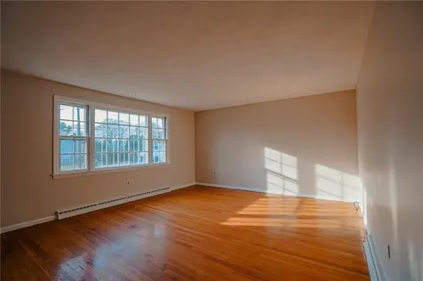 32 Stillwater Drive Warwick RI 02889