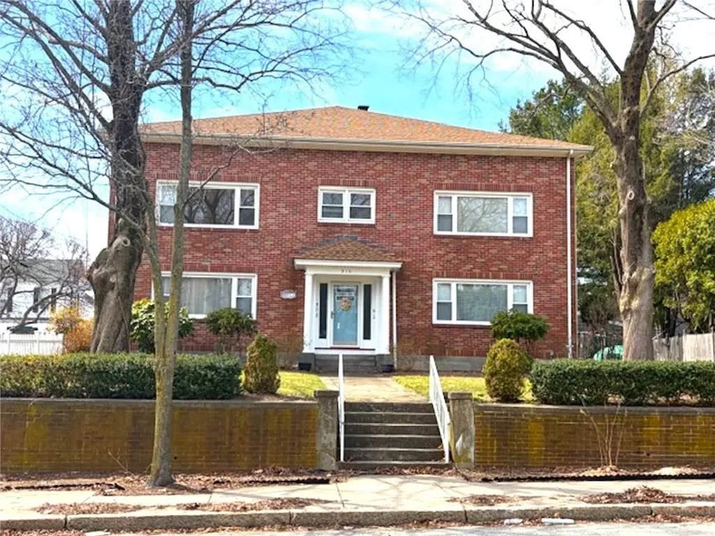 216 Harris Avenue Woonsocket RI 02895