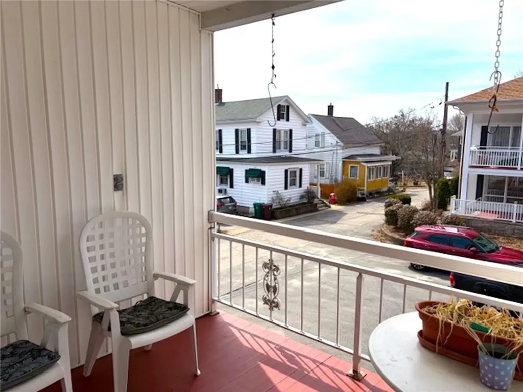 216 Harris Avenue Woonsocket RI 02895