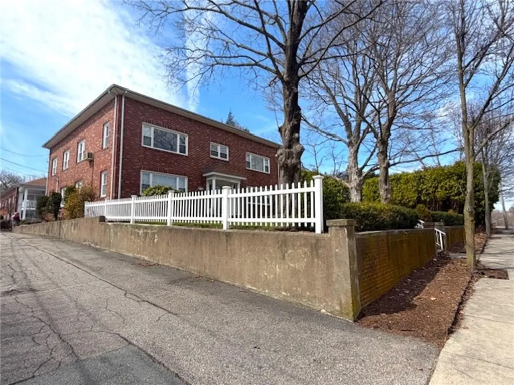 216 Harris Avenue Woonsocket RI 02895
