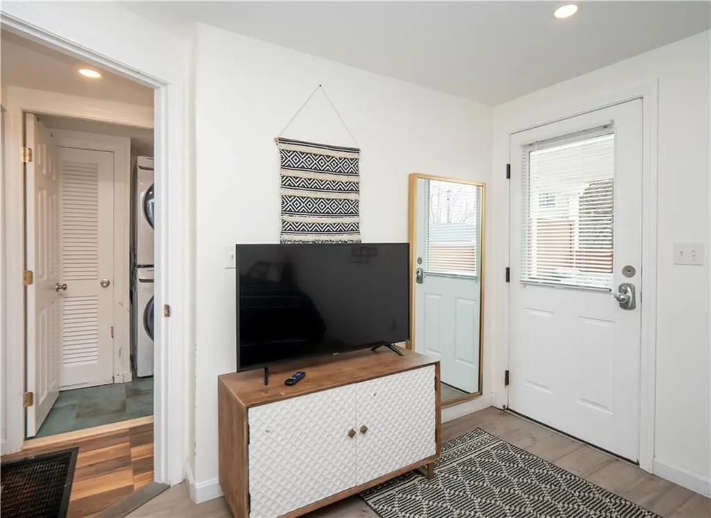 100 Renfrew Avenue Middletown RI 02842