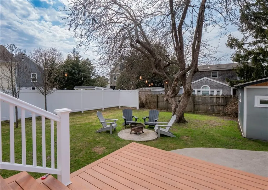 100 Renfrew Avenue Middletown RI 02842