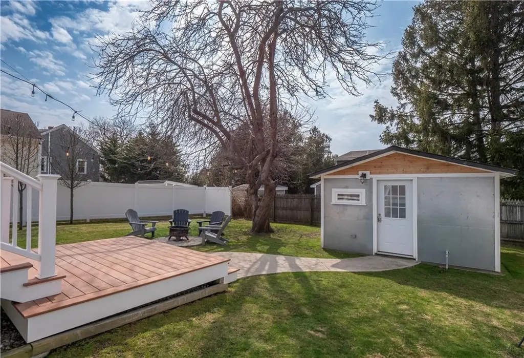 100 Renfrew Avenue Middletown RI 02842