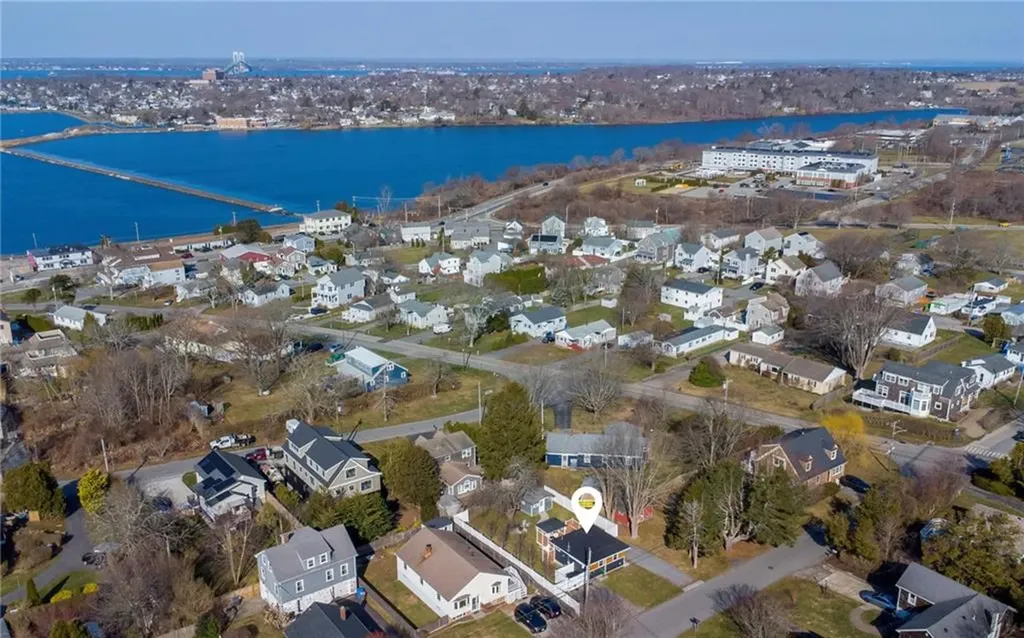 100 Renfrew Avenue Middletown RI 02842