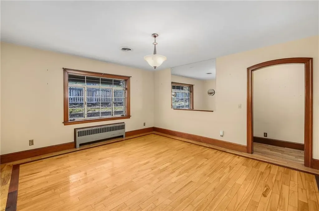 229 Lynch Street Providence RI 02908