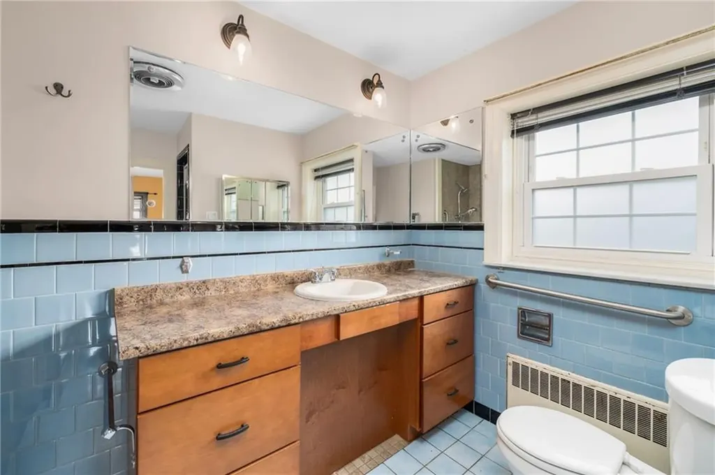 229 Lynch Street Providence RI 02908