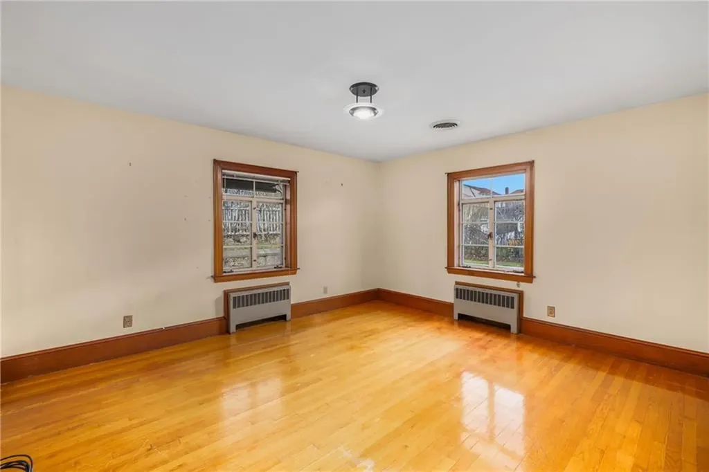 229 Lynch Street Providence RI 02908