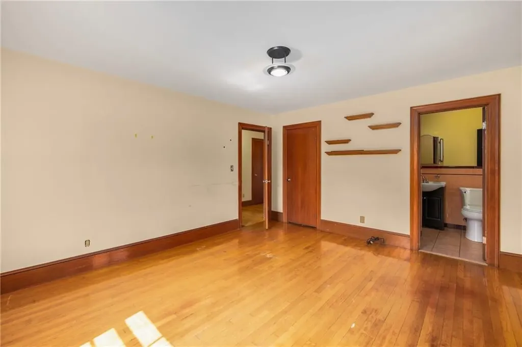 229 Lynch Street Providence RI 02908