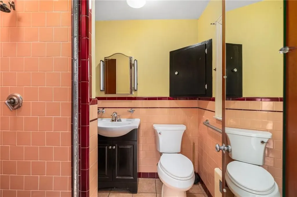 229 Lynch Street Providence RI 02908